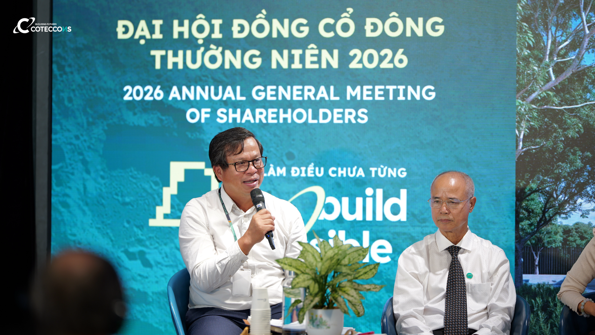9. Ông Võ Hoàng Lâm, Phó tổng giám đốc Coteccons - Tổng giám đốc BU1 trả lời cổ đông.png