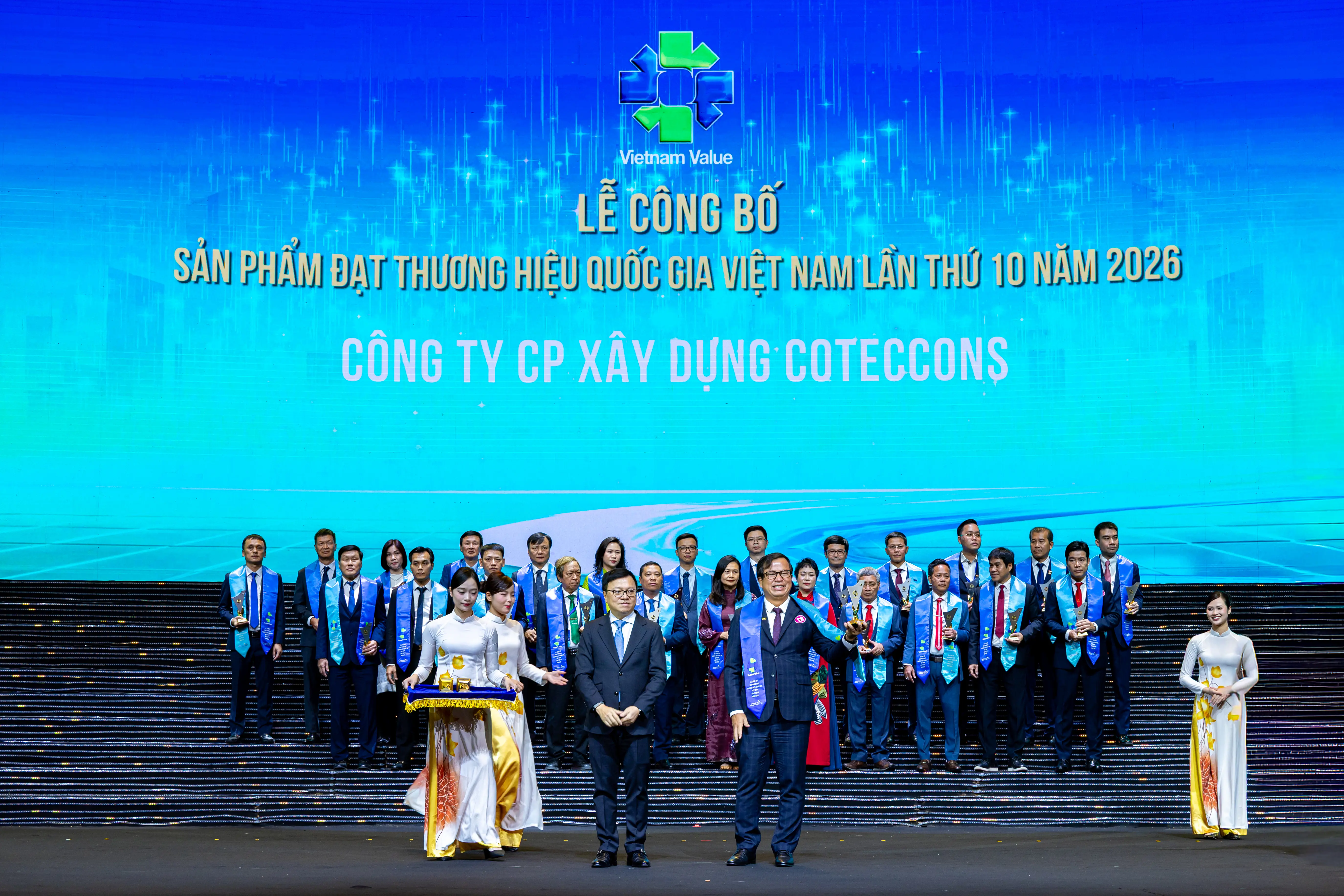  LẦN THỨ HAI ĐƯỢC CÔNG NHẬN THƯƠNG HIỆU QUỐC GIA VIỆT NAM, COTECCONS KHẲNG ĐỊNH CAM KẾT ĐỒNG HÀNH CÙNG CÁC DỰ ÁN TRỌNG ĐIỂM VÀ ĐƯA BẢN LĨNH KỸ SƯ VIỆT RA THỊ TRƯỜNG QUỐC TẾ