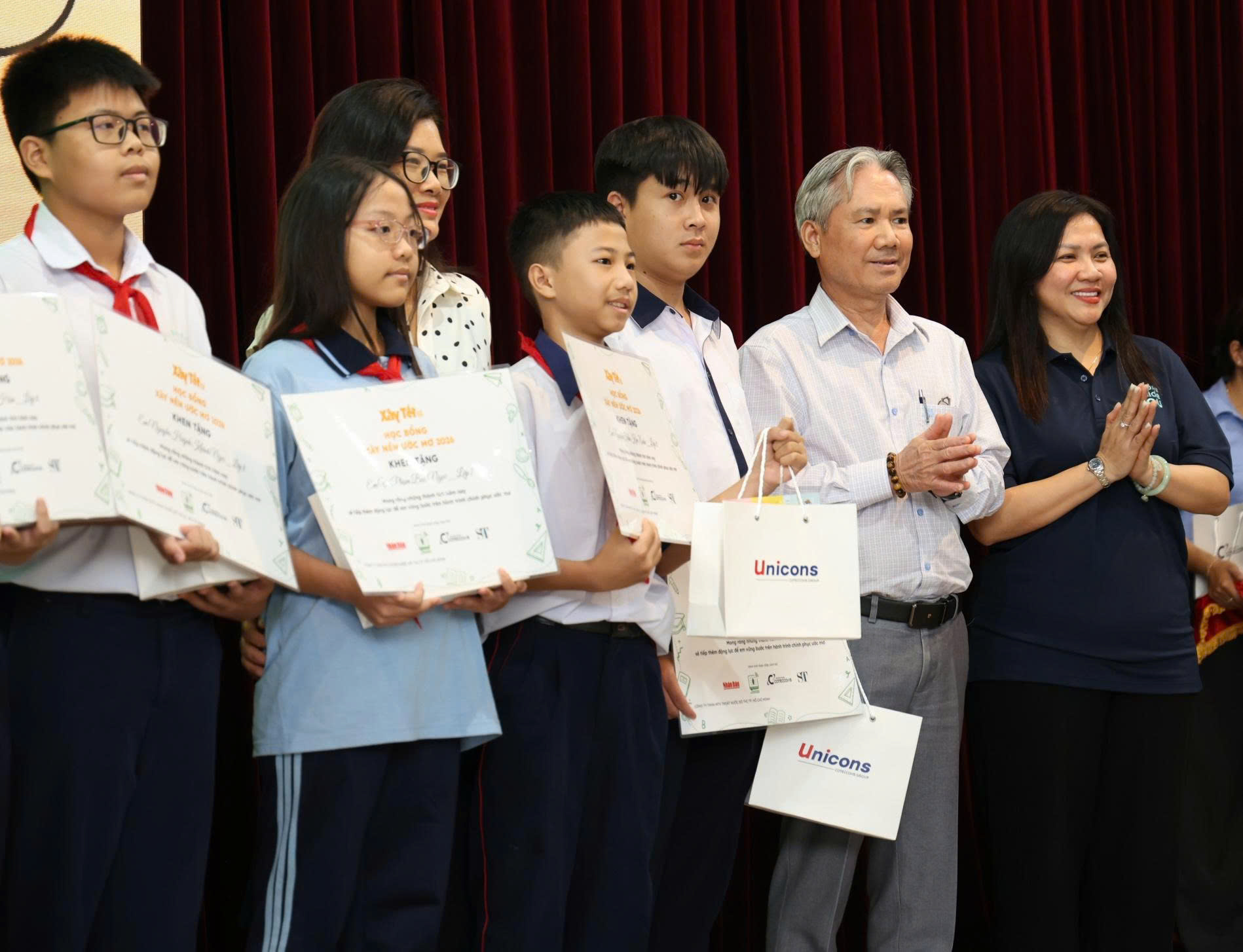Báo Nhân Dân, Trung tâm Đào tạo và Truyền thông, Coteccons và Saigon Times Foundation trao 600 học bổng “Xây nền ước mơ”: Lan tỏa cơ hội học tập tới con em công nhân xây dựng, môi trường và thoát nước đô thị. 
