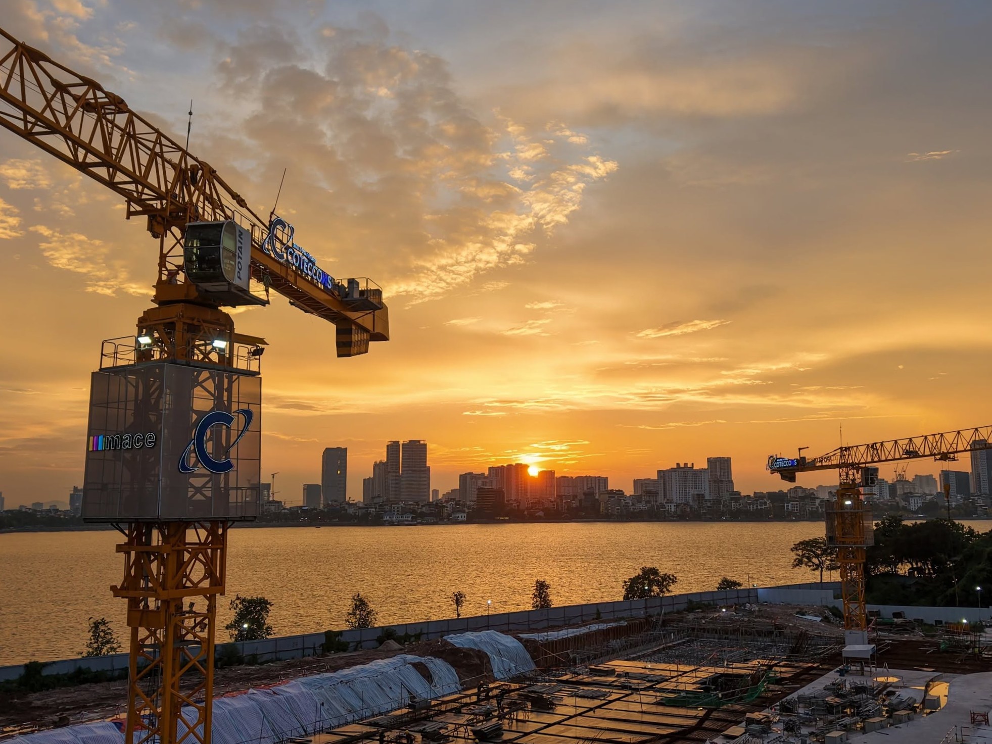 COTECCONS AND REAL ESTATE PARTNER REACH FINANCIAL AGREEMENT