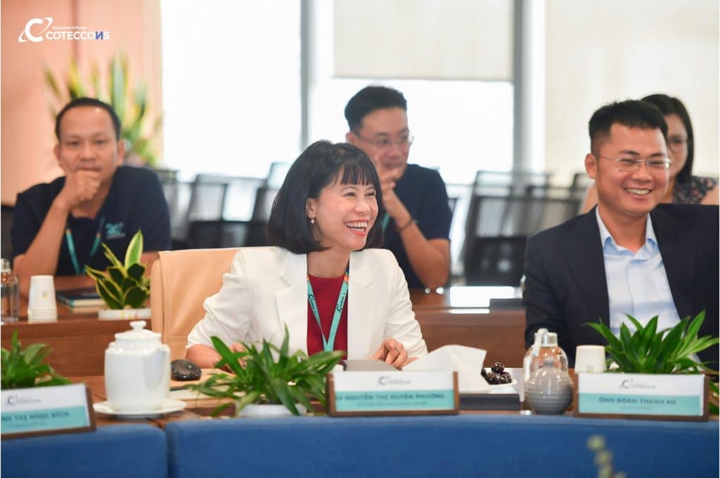 Các đại biểu tham dự buổi ký kết đều chia sẻ những mong muốn đóng góp xây dựng nền kinh tế tuần hoàn